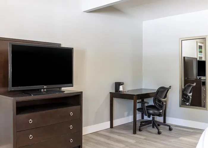 Ocean Inn & Suites
