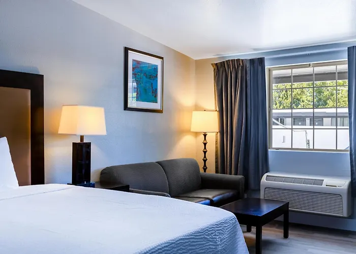 Ocean Inn & Suites